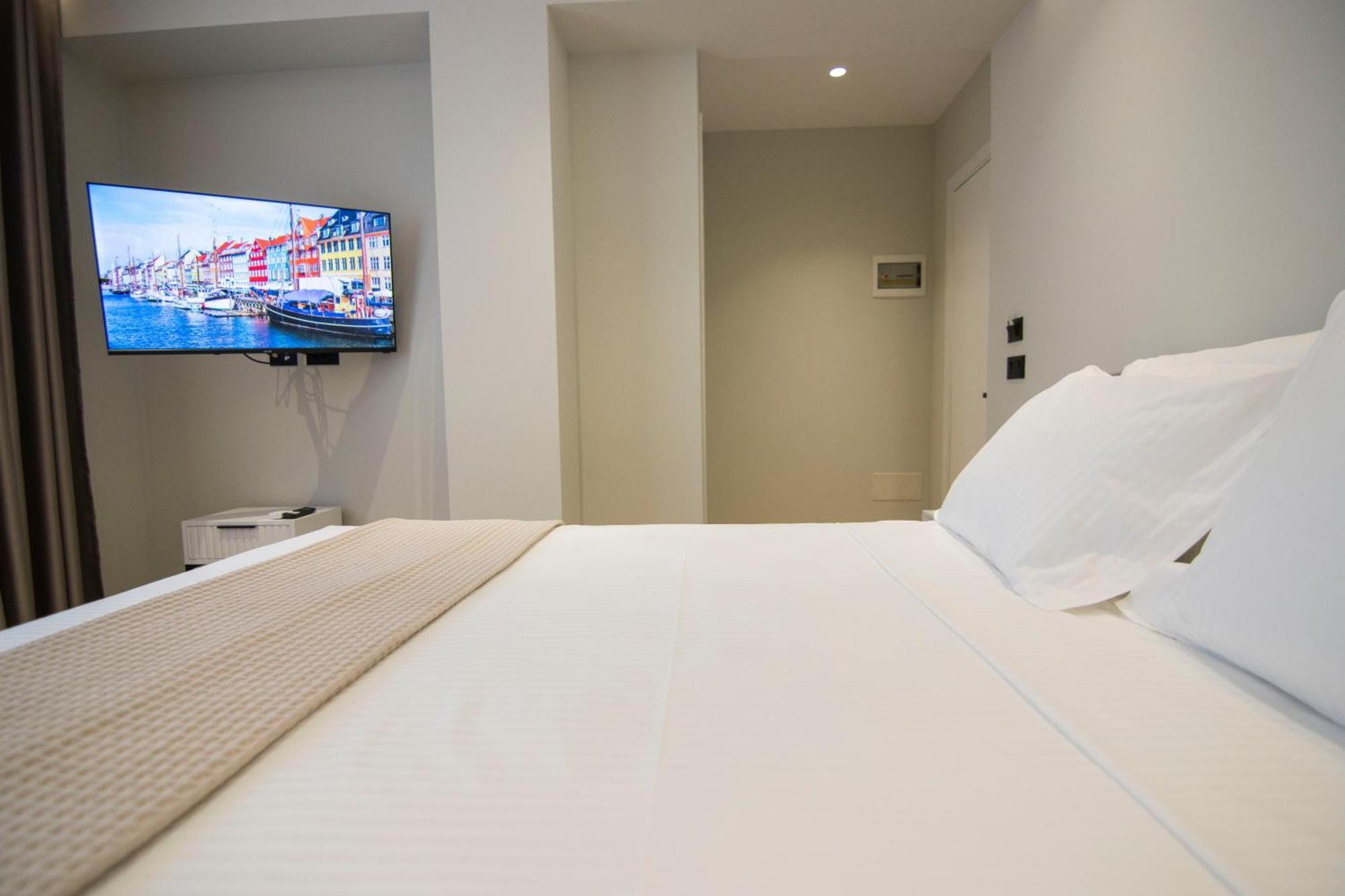 Mina Luxury Rooms 地拉那 外观 照片