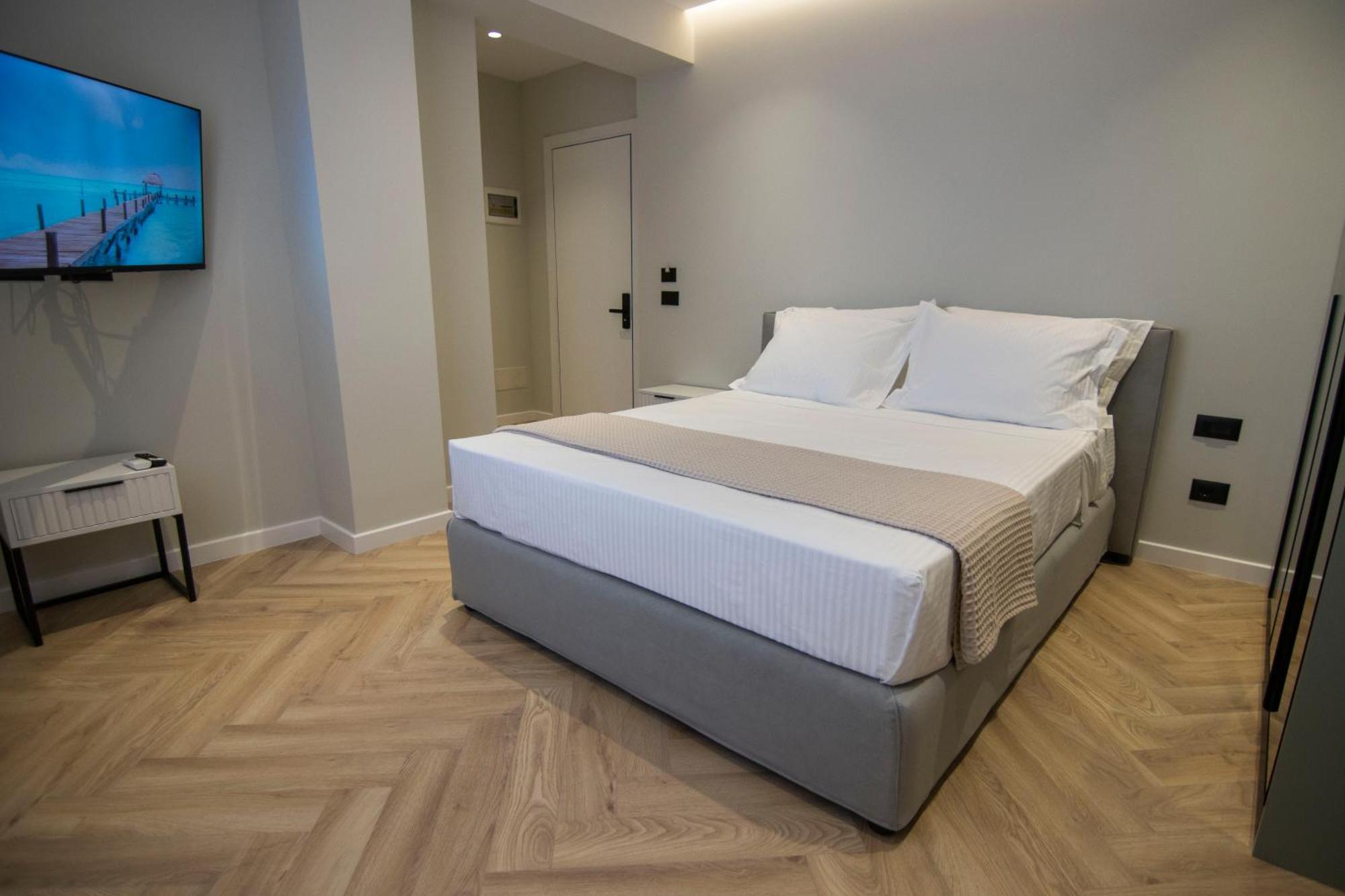 Mina Luxury Rooms 地拉那 外观 照片