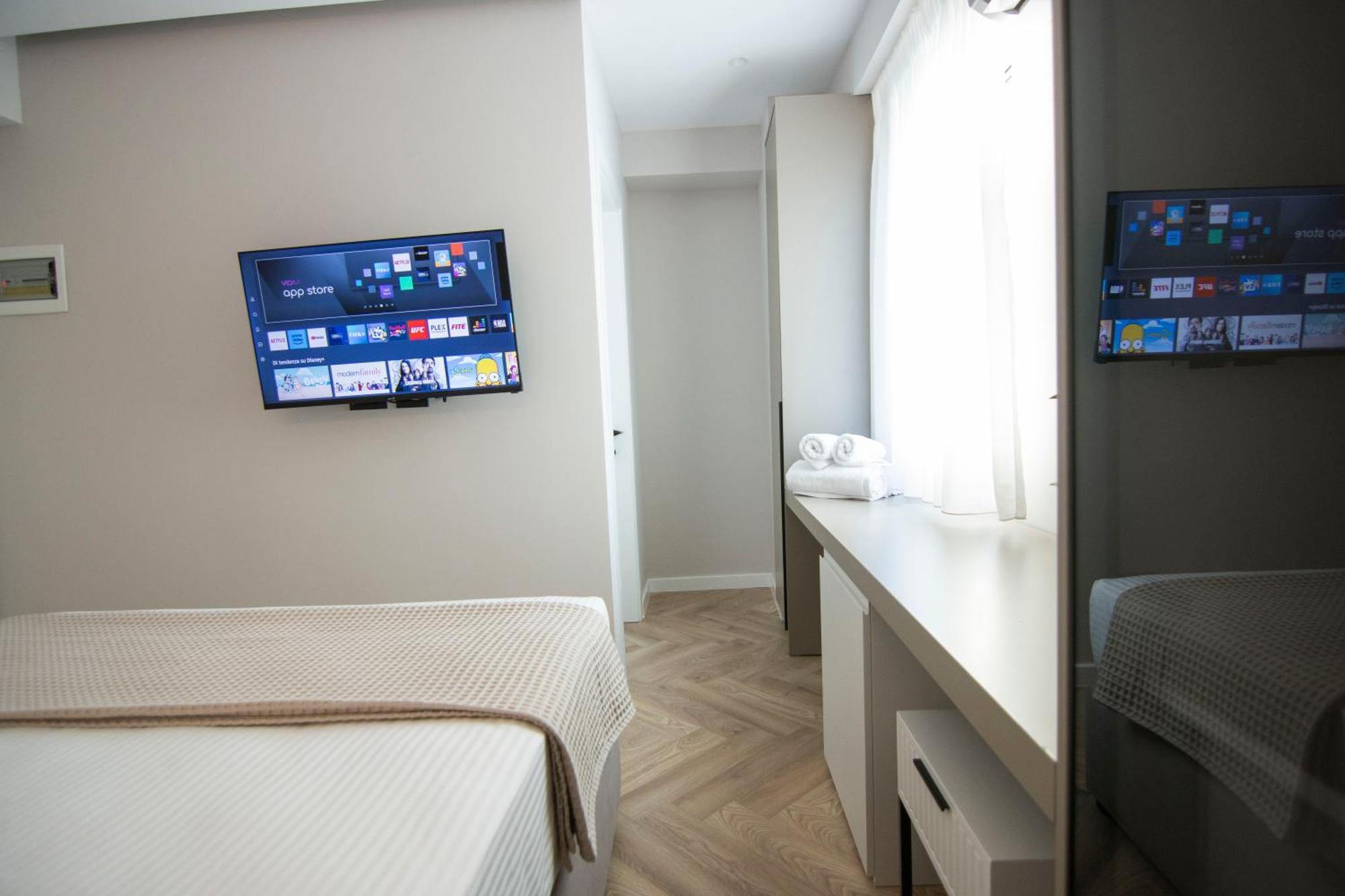 Mina Luxury Rooms 地拉那 外观 照片