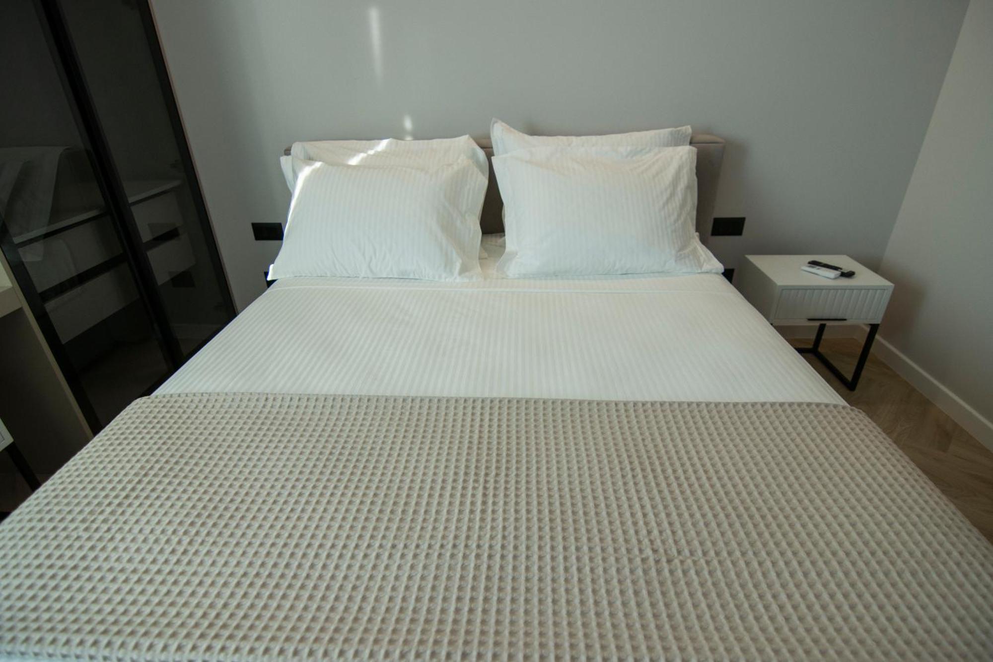 Mina Luxury Rooms 地拉那 外观 照片