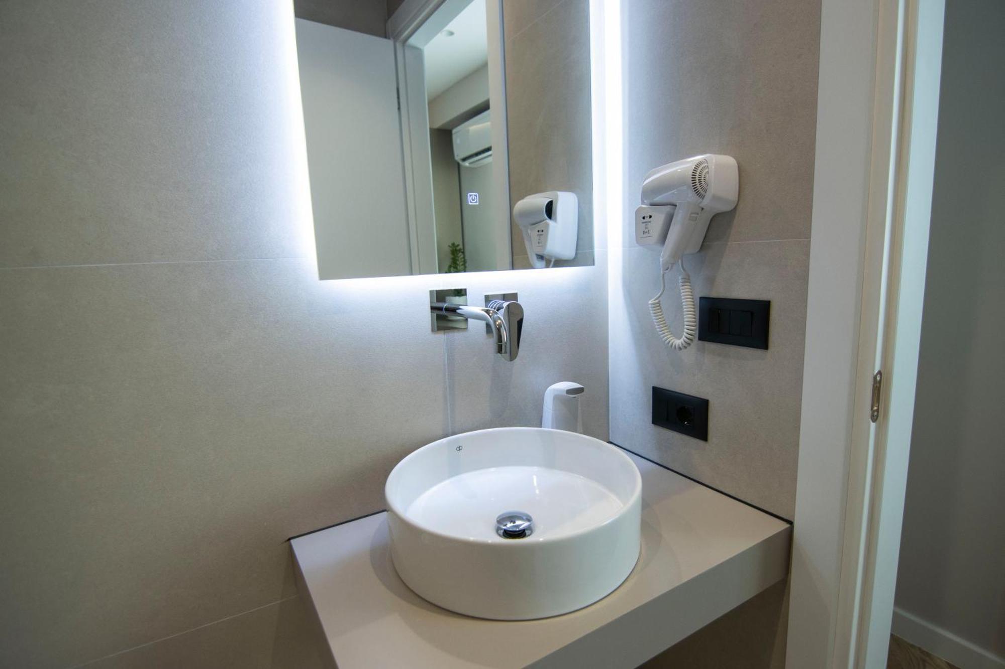 Mina Luxury Rooms 地拉那 外观 照片