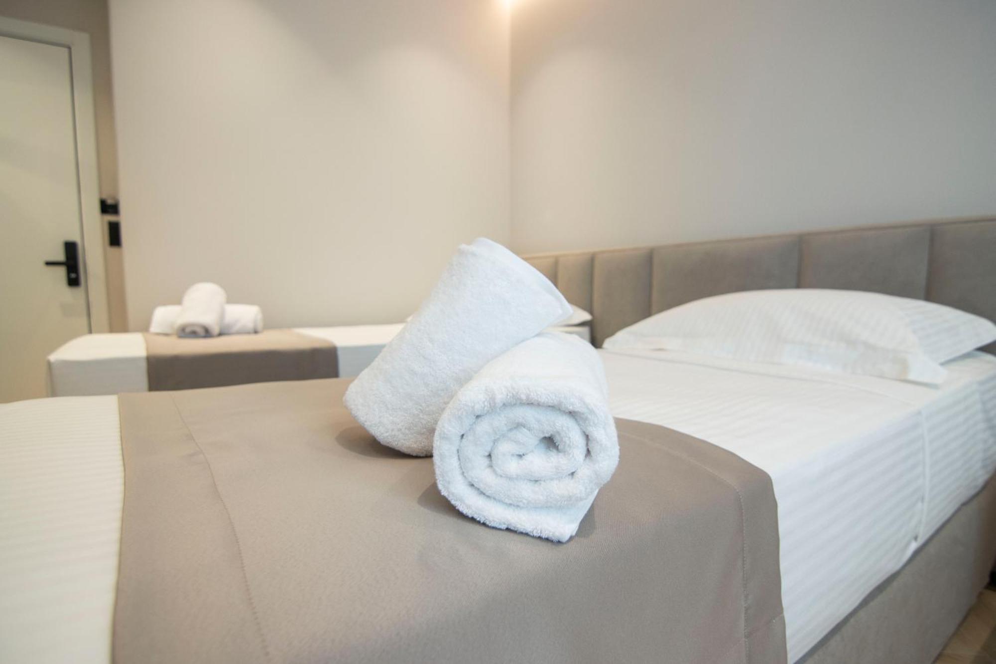 Mina Luxury Rooms 地拉那 外观 照片