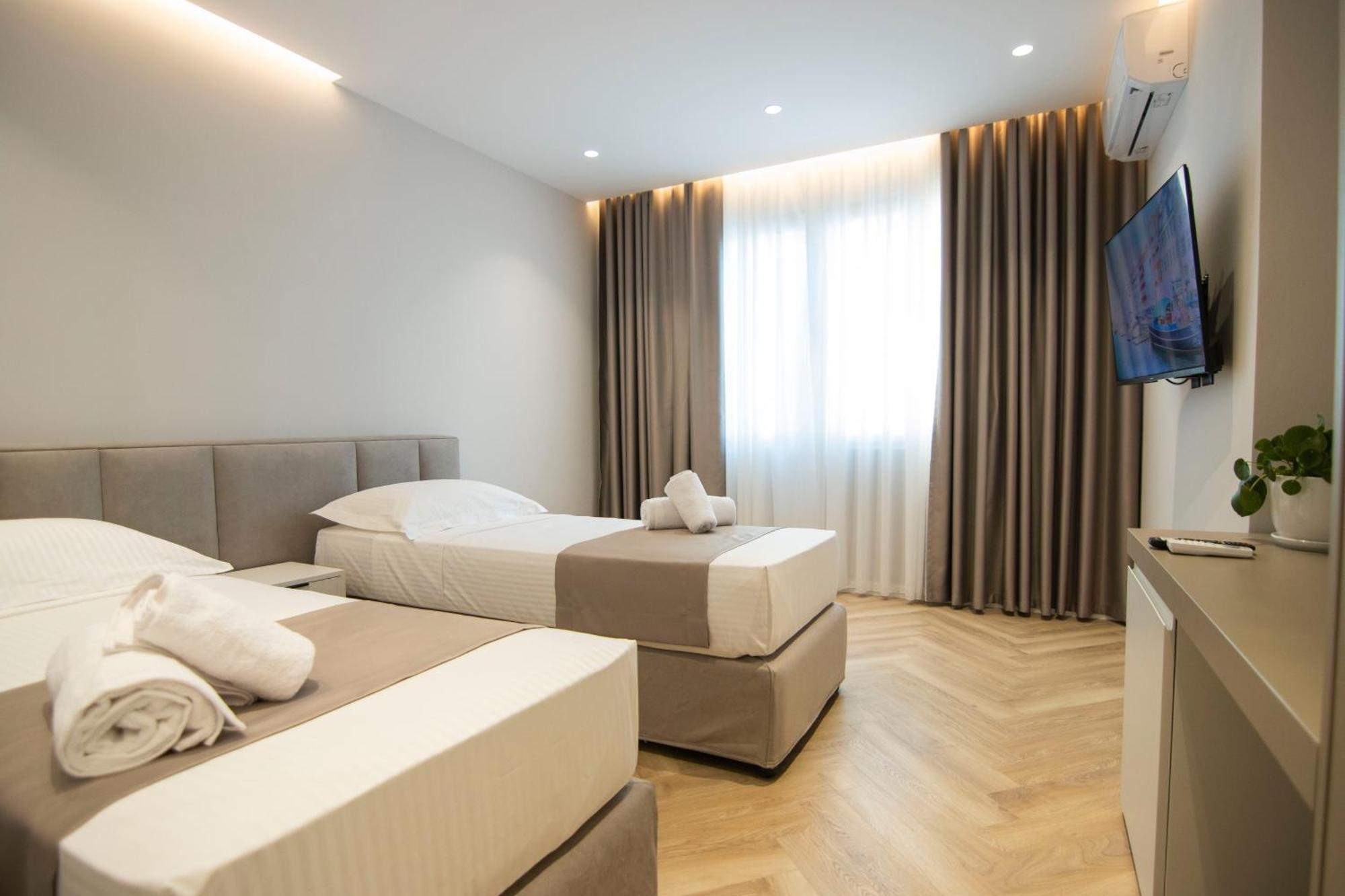 Mina Luxury Rooms 地拉那 外观 照片