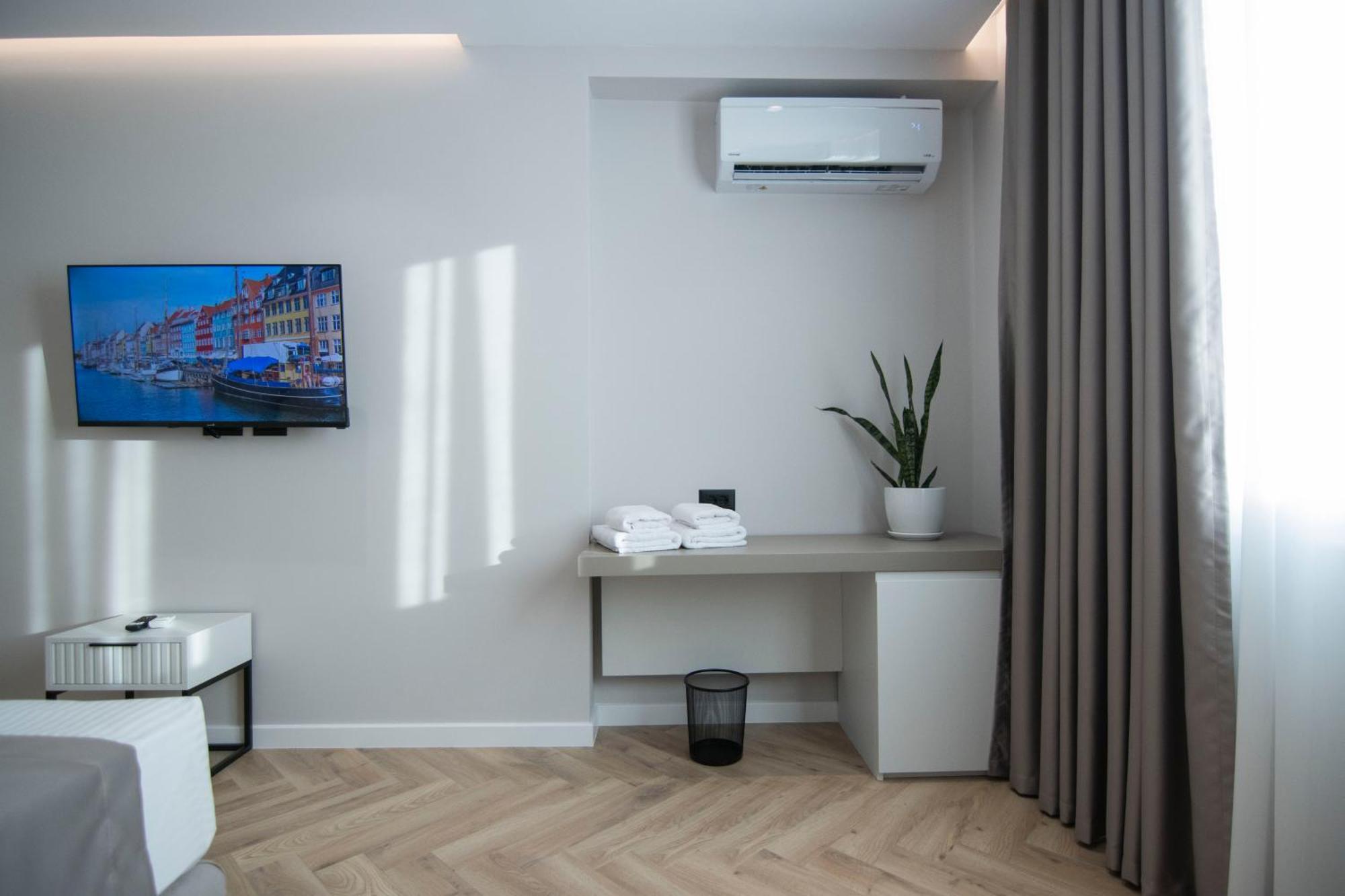 Mina Luxury Rooms 地拉那 外观 照片