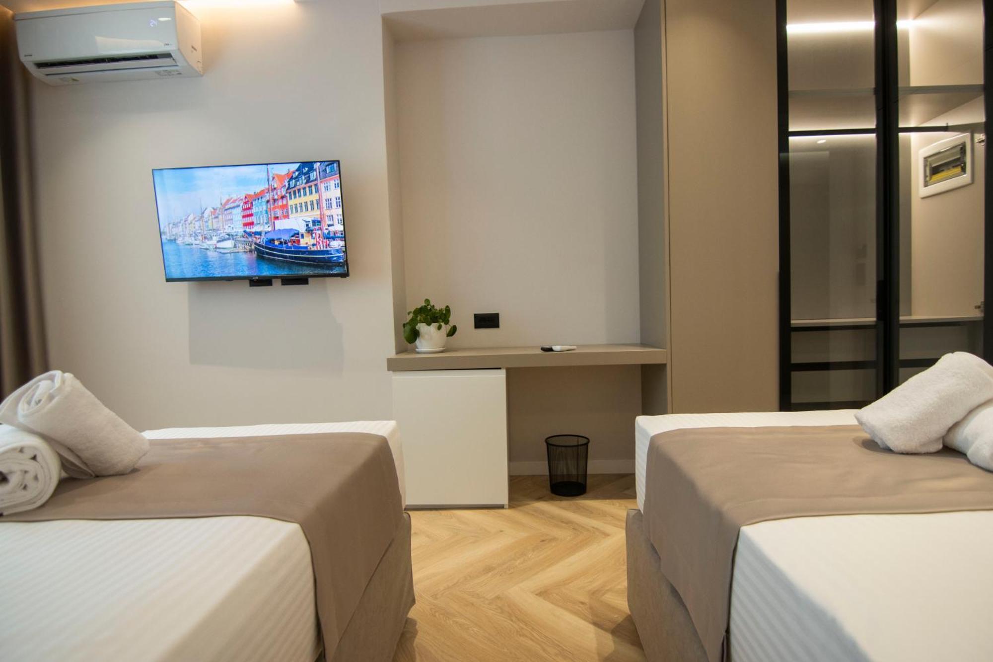 Mina Luxury Rooms 地拉那 外观 照片